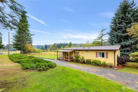 1494 Van Wyck Rd, Bellingham, WA 98226