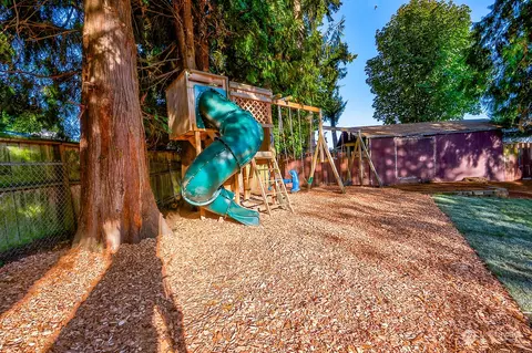 523 212th St SW, Bothell, WA 98021 photo 31