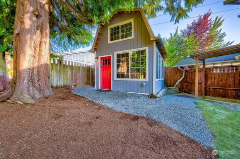 523 212th St SW, Bothell, WA 98021 photo 4
