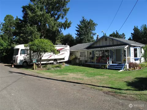27722 L Pl, Ocean Park, WA 98640