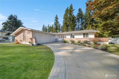 22916 SE 287th St, Maple Valley, WA 98038