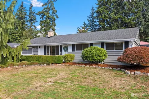 20811 77th Pl W, Edmonds, WA 98026