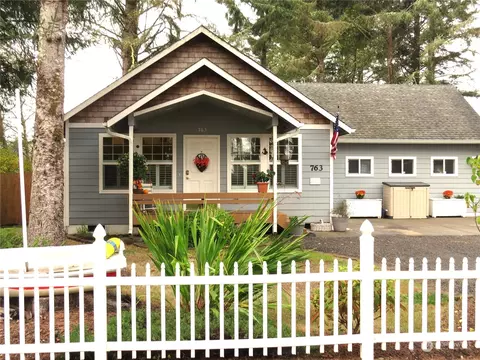 763 Chenois Ave NE, Ocean Shores, WA 98569
