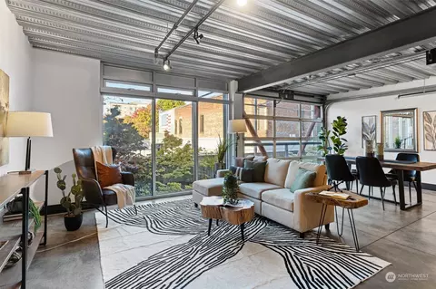 1310 E Union St #301, Seattle, WA 98122