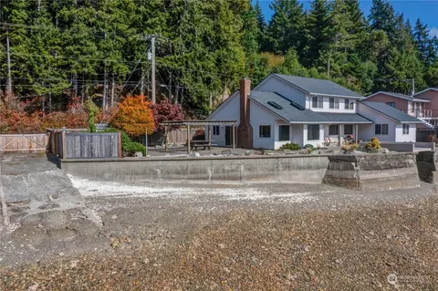 7381 NE North Shore Rd, Belfair, WA 98528