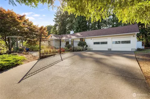 1611 Easthill Pl NW, Olympia, WA 98502