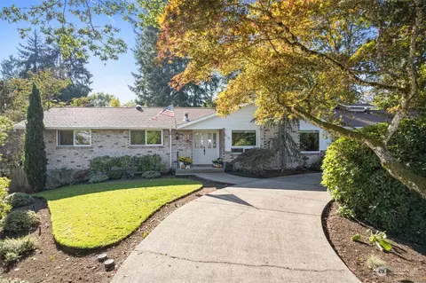 8118 Oakbrook Ln SW, Lakewood, WA 98498