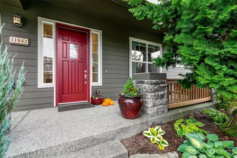 11842 Big Leaf Way NE, Redmond, WA 98053