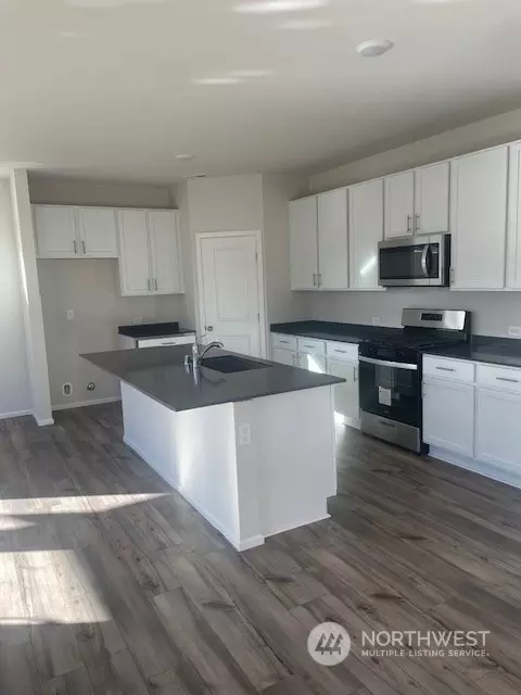 2822 Laurel Loop, Milton, WA 98354 photo 2