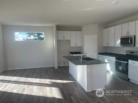 2822 Laurel Loop, Milton, WA 98354 photo 3