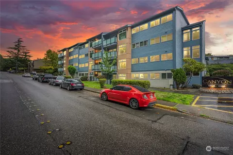 15142 65th Ave S # 705, Tukwila, WA 98188