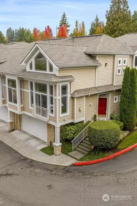 8602 113th Ln NE, Kirkland, WA 98033