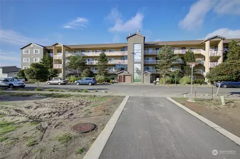 262 Oyhut Bay Blvd SW #301, Ocean Shores, WA 98569