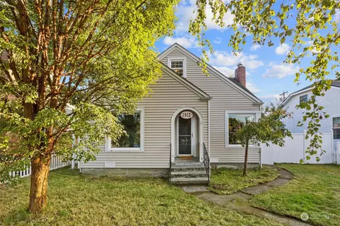 1912 3rd St, Marysville, WA 98270