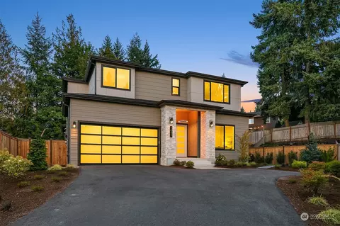 1079 NW Inneswood Dr, Issaquah, WA 98027
