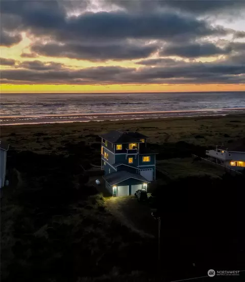1169 Ocean Shores Blvd SW, Ocean Shores, WA 98569