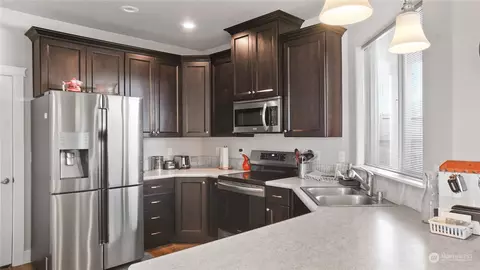 1745 E Madera St, Othello, WA 99344 photo 3