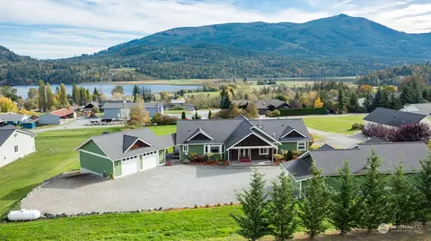 13138 Buchanan Ln, Mount Vernon, WA 98273