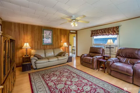 9005 Corbin Dr, Everett, WA 98204 photo 4