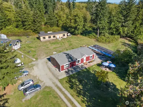 326 Cottonwood Dr, Camano Island, WA 98282