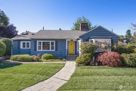 3803 44th Ave SW, Seattle, WA 98116