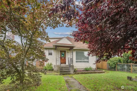 1118 Warren Ave, Bremerton, WA 98337