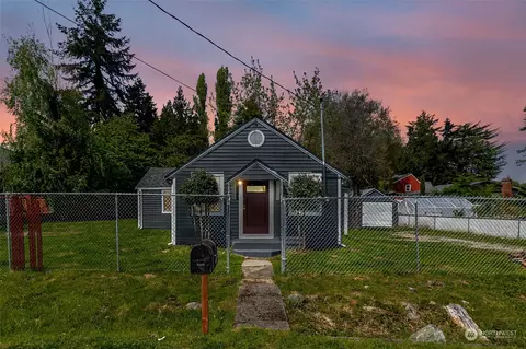 3220 S 152nd St, Seatac, WA 98188