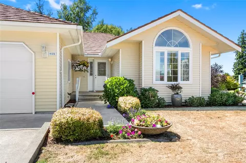 821 E Pacificview Dr, Bellingham, WA 98229