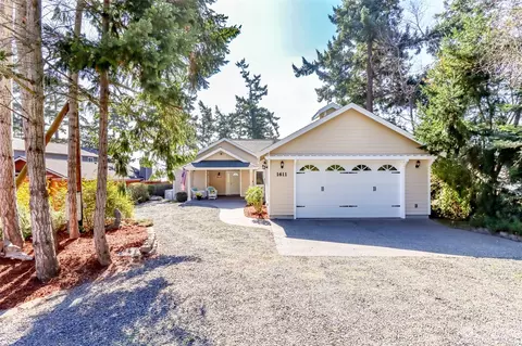 1611 Penn Cove Rd, Oak Harbor, WA 98277