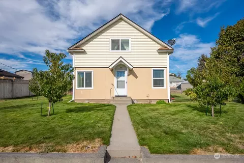 108 W 5th St, Lind, WA 99341