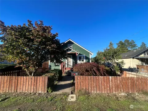 1005 Lord St, Kelso, WA 98626