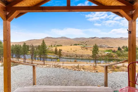 83 Danzel Rd, Methow, WA 98834