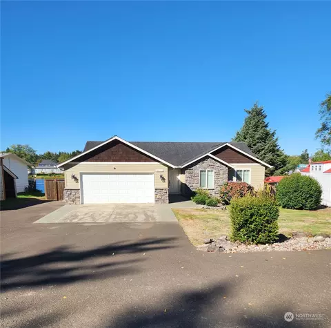 24103 Elm Pl, Ocean Park, WA 98640