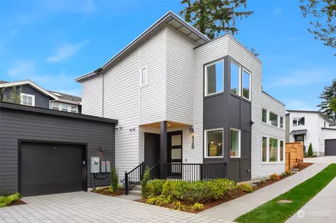436 10th Ave #B, Kirkland, WA 98033
