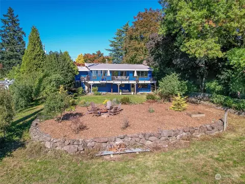 8225 S 128th St, Seattle, WA 98178