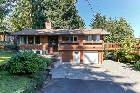 6819 124th St E, Puyallup, WA 98373