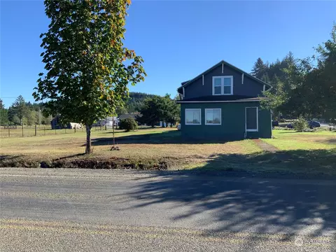 Exterior - 1121 Willapa Rd, Raymond, WA 98577 photo 2 of 12