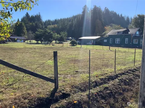 View/Area - 1121 Willapa Rd, Raymond, WA 98577 photo 1 of 4