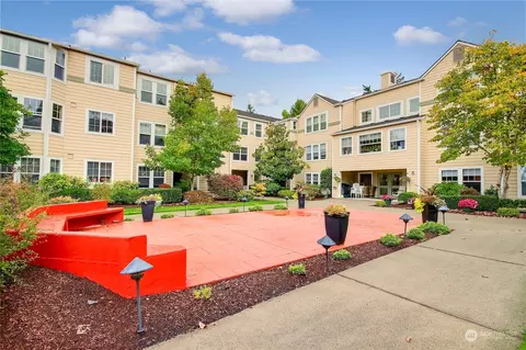 4133 224th Ln SE #209, Issaquah, WA 98029