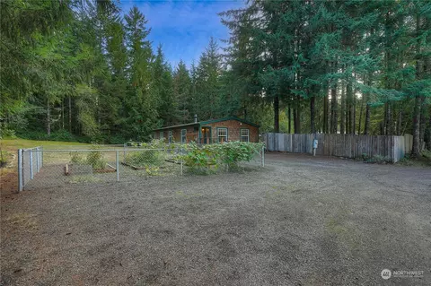 14580 Wiley Ln SE, Olalla, WA 98359