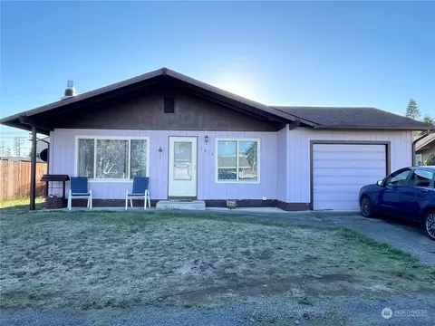 1613 Jackson St, Shelton, WA 98584