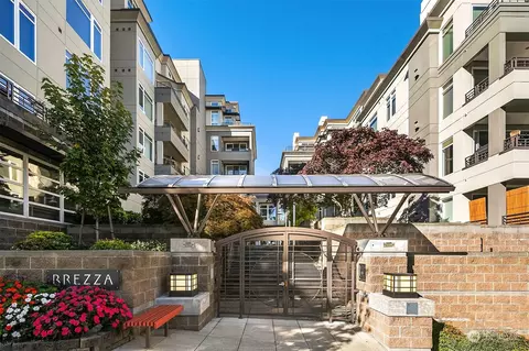 225 4th Ave #B305, Kirkland, WA 98033