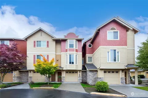 18512 36th Ave W #D, Lynnwood, WA 98037