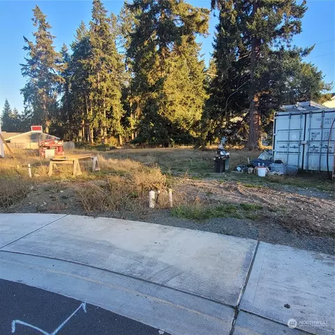 916 198th Street Ct E, Spanaway, WA 98387
