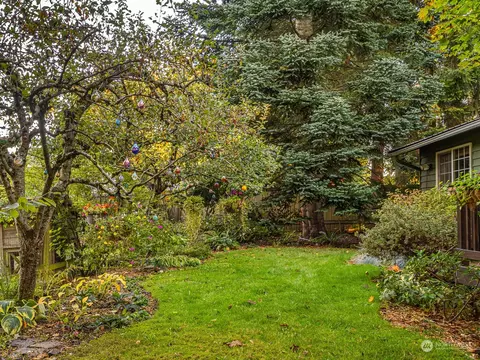 21425 Damson Rd, Bothell, WA 98021 photo 4