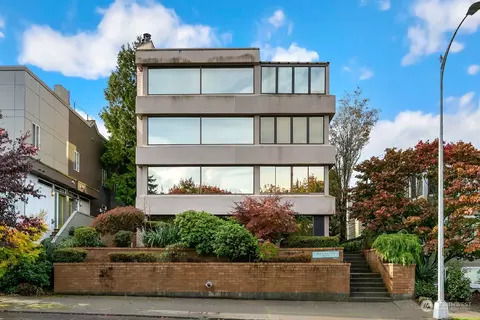 1627 California Ave SW #2, Seattle, WA 98116