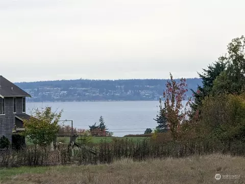 8 Nhn Good Rd, Camano Island, WA 98282