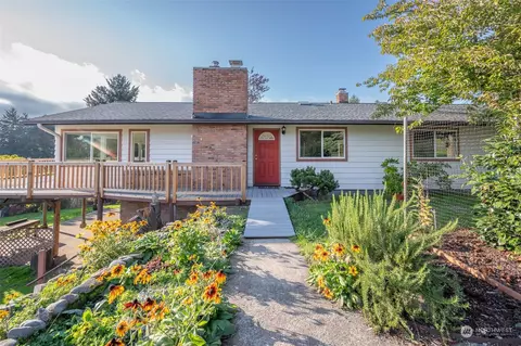 25613 75th Ave SW, Vashon, WA 98070