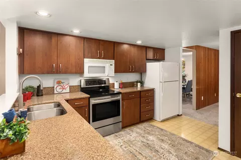 10635 NE 145th Pl, Bothell, WA 98011 photo 12
