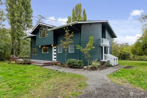 18003 Westside Hwy SW, Vashon, WA 98070